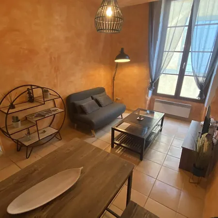 Apartment Bright T2 In The Heart Of Carcassonne